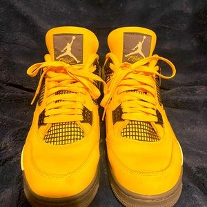 Air Jordan 4